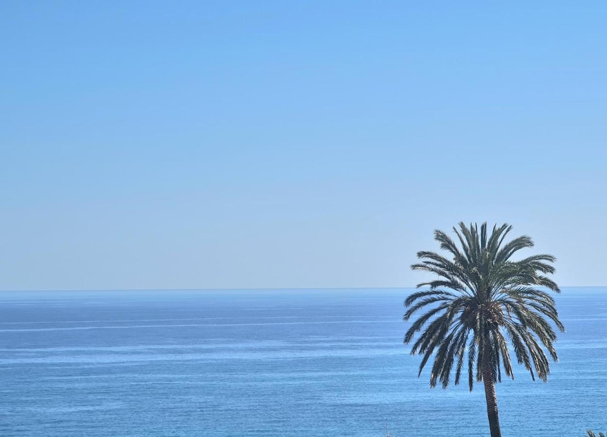 Aa Guest - The Golden Sea Views Eco Apartment بينالماذينا المظهر الخارجي الصورة